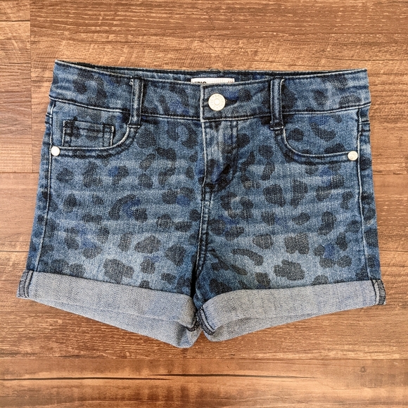 Epic Threads Leopard Denim Jean Shorts - Picture 1 of 10